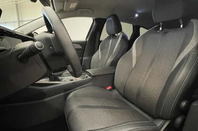 Peugeot 308 (2022) thumbnail 6