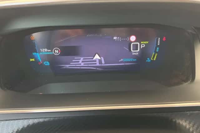 Peugeot e-208 (2022) thumbnail 3