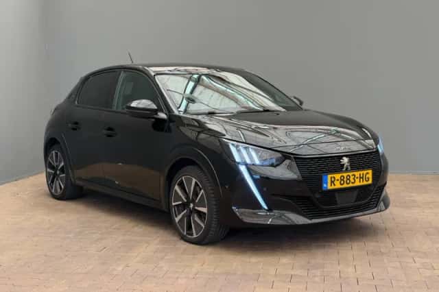 Peugeot e-208 (2022) thumbnail 5