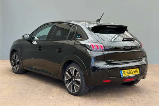 Peugeot e-208 (2022) thumbnail 6