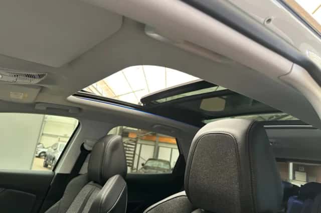 Peugeot 3008 (2020) thumbnail 6