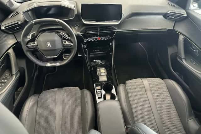 Peugeot 2008 (2022) thumbnail 4