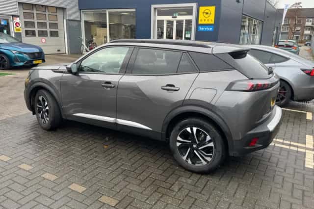 Peugeot 2008 (2020) thumbnail 4