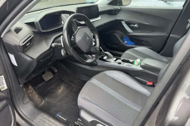 Peugeot 2008 (2020) thumbnail 6