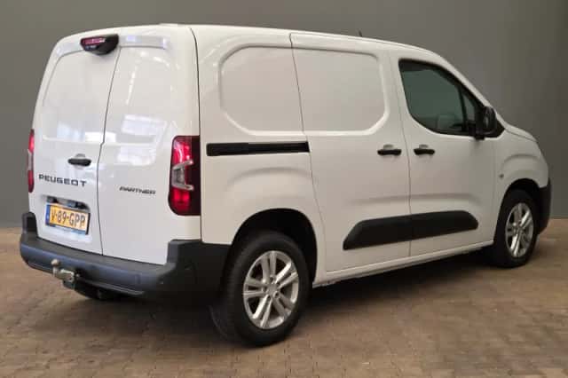 Peugeot Partner (2024) thumbnail 2