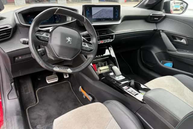 Peugeot e-208 (2020) thumbnail 4