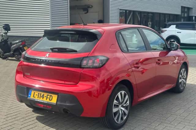 Peugeot 208 (2021) thumbnail 2