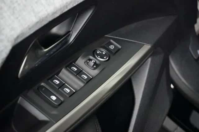 Peugeot 3008 (2025) thumbnail 18