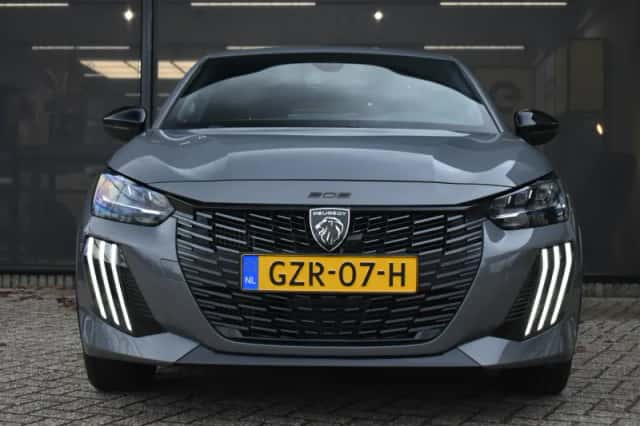 Peugeot 208 (2025) thumbnail 4