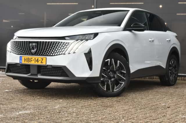 Peugeot 3008 (2025) thumbnail 1