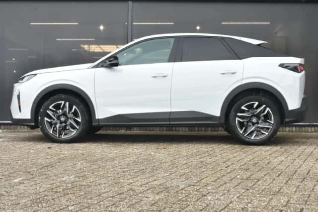 Peugeot 3008 (2025) thumbnail 3
