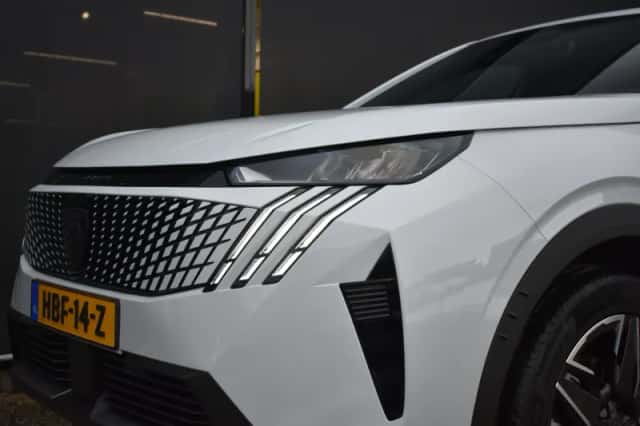 Peugeot 3008 (2025) thumbnail 25