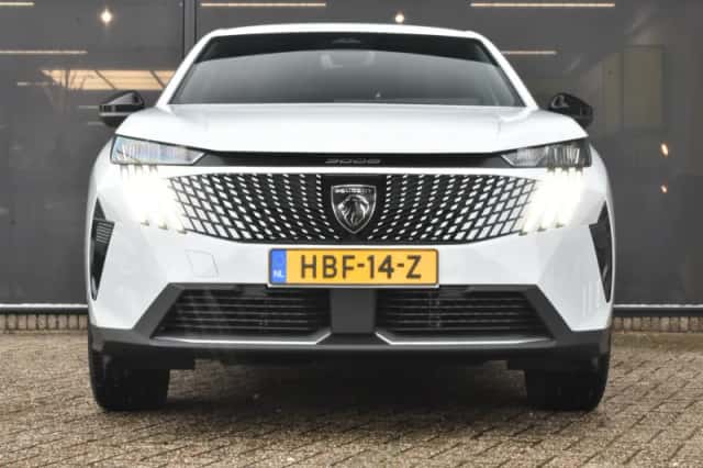 Peugeot 3008 (2025) thumbnail 4