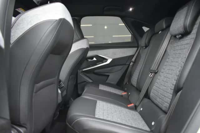 Peugeot 3008 (2025) thumbnail 8