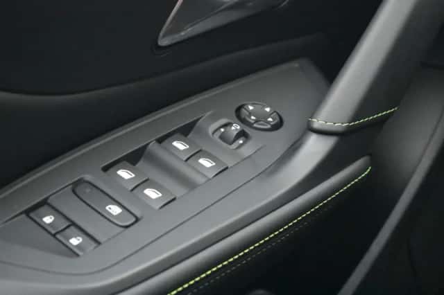 Peugeot e-308 (2025) thumbnail 16