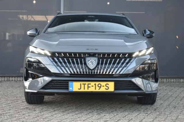 Peugeot e-308 (2025) thumbnail 3