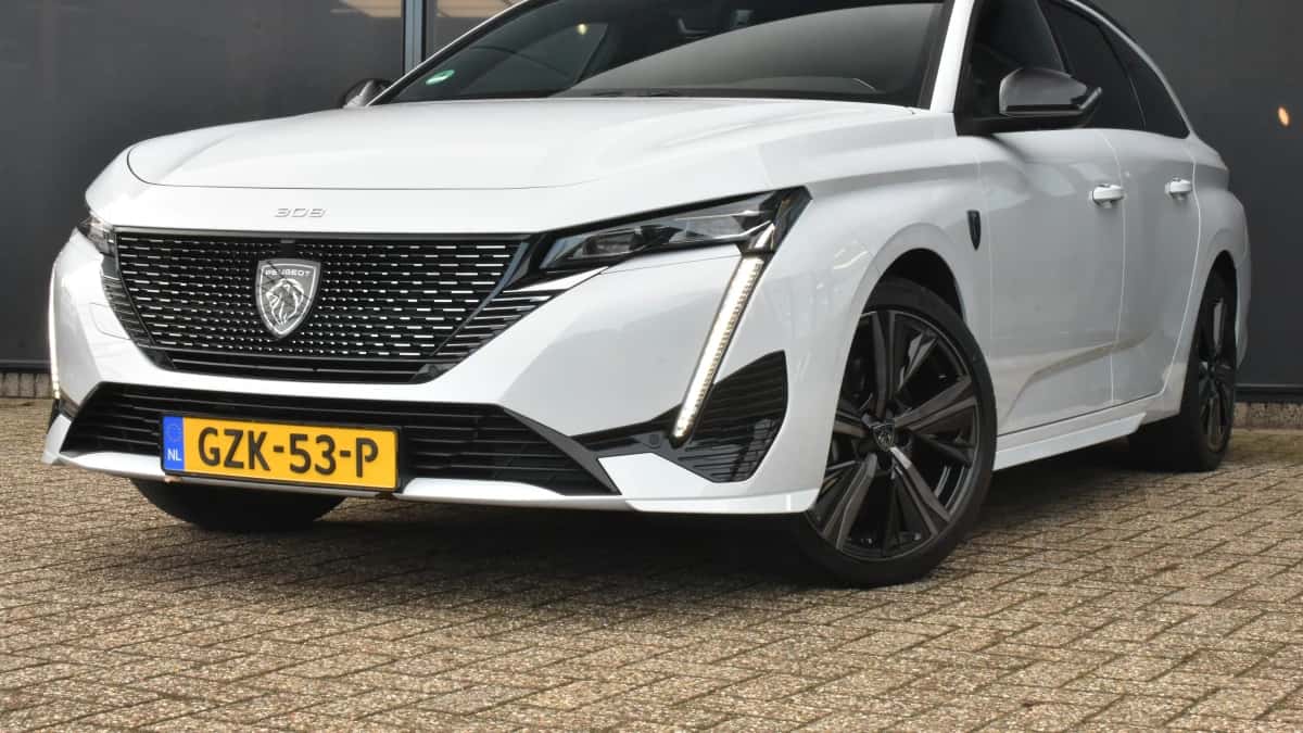 Peugeot 308 (2025) — foto 1