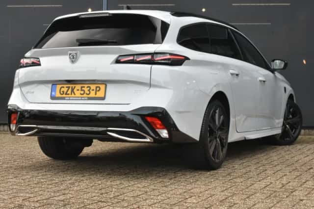 Peugeot 308 (2025) thumbnail 2