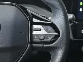 Peugeot 308 (2025) thumbnail 13