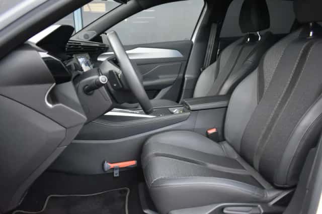 Peugeot 308 (2025) thumbnail 7