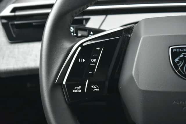 Peugeot 3008 (2025) thumbnail 12
