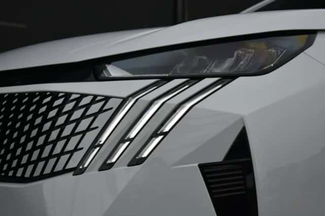 Peugeot 3008 (2025) thumbnail 25