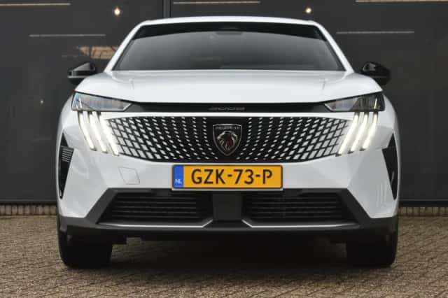 Peugeot 3008 (2025) thumbnail 4