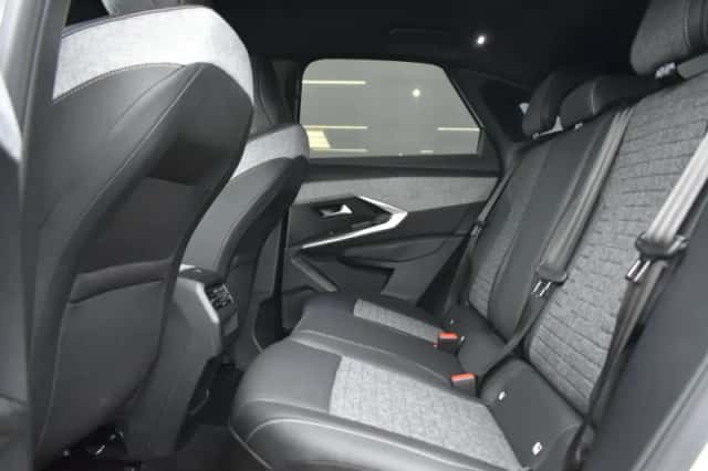 Peugeot 3008 (2025) thumbnail 8