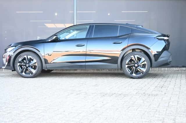Peugeot 408 (2025) thumbnail 3