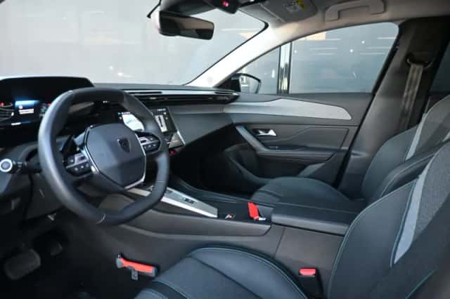 Peugeot 408 (2025) thumbnail 6