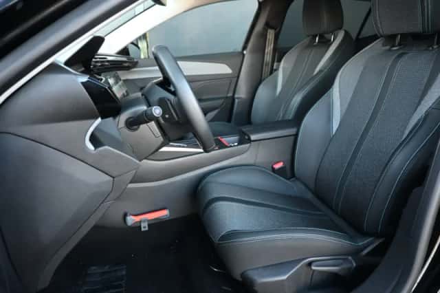 Peugeot 408 (2025) thumbnail 7
