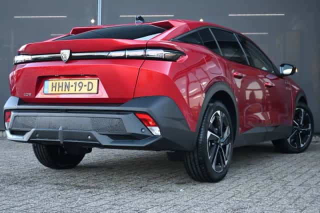 Peugeot 408 (2025) thumbnail 2