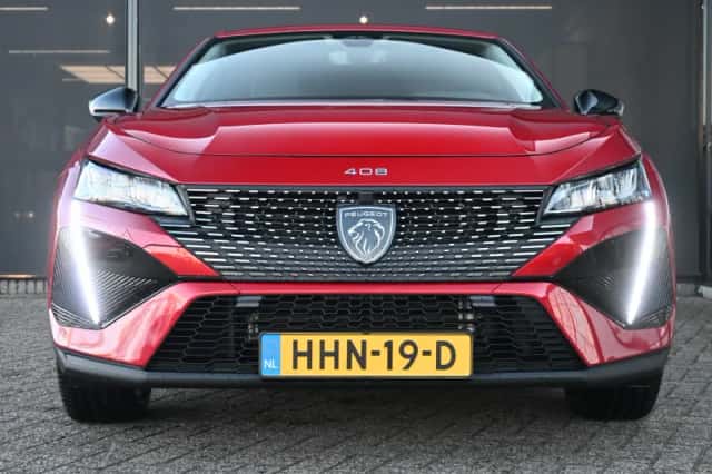 Peugeot 408 (2025) thumbnail 4