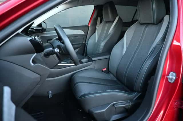 Peugeot 408 (2025) thumbnail 7