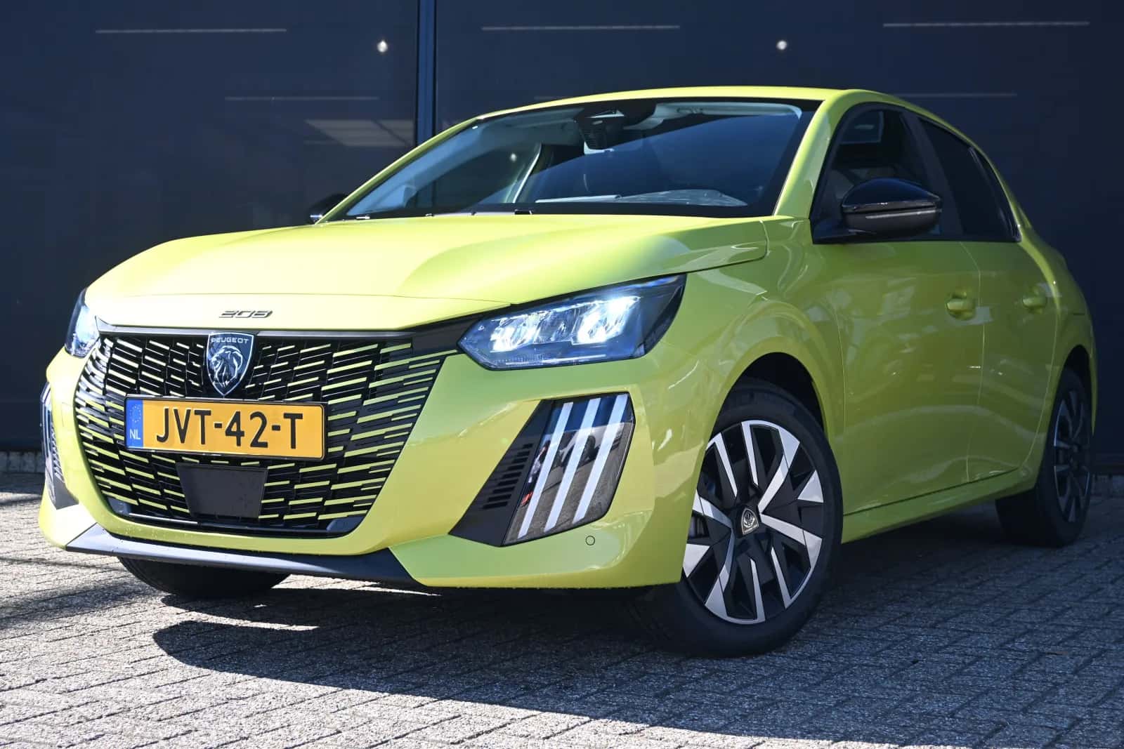 Peugeot 208 (2026) — foto 1