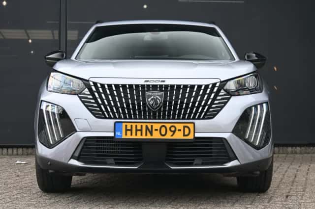 Peugeot 2008 (2025) thumbnail 4