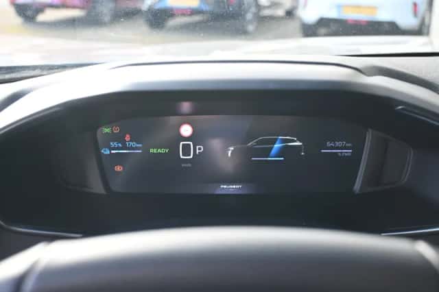 Peugeot e-2008 (2024) thumbnail 15
