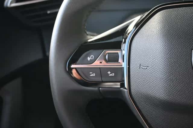 Peugeot e-2008 (2024) thumbnail 16