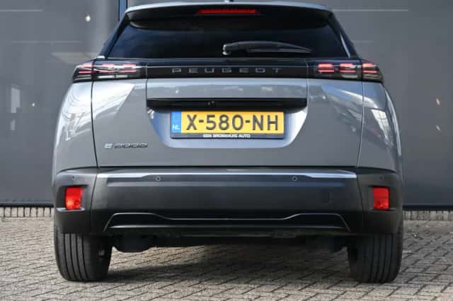 Peugeot e-2008 (2024) thumbnail 6