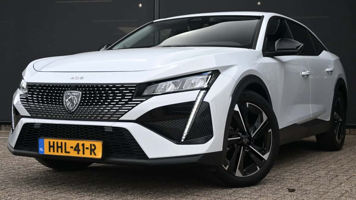 Peugeot 408 (2025) — foto 1