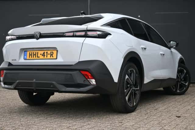 Peugeot 408 (2025) thumbnail 2