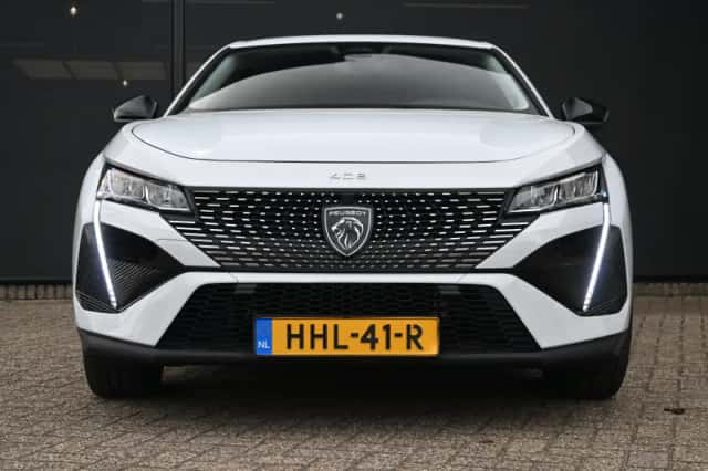 Peugeot 408 (2025) thumbnail 4