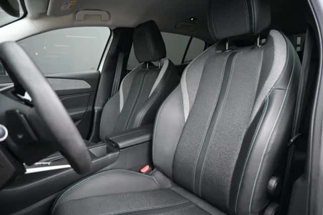 Peugeot 408 (2025) thumbnail 8