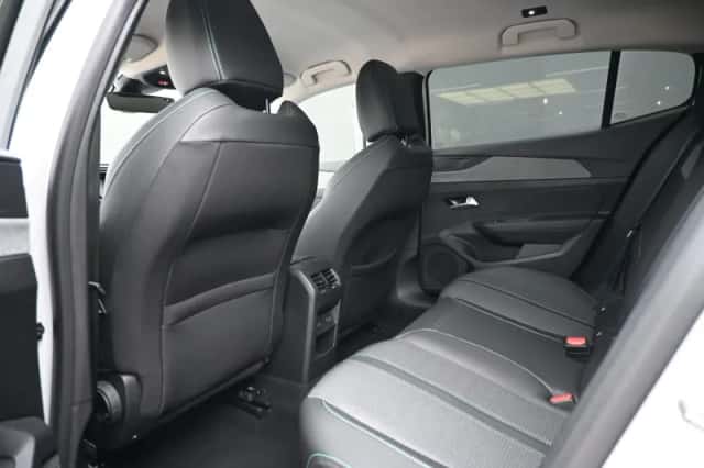 Peugeot 408 (2025) thumbnail 10