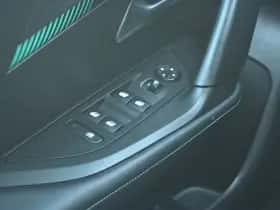 Peugeot e-2008 (2022) thumbnail 14