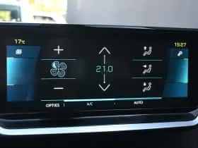 Peugeot e-2008 (2022) thumbnail 21
