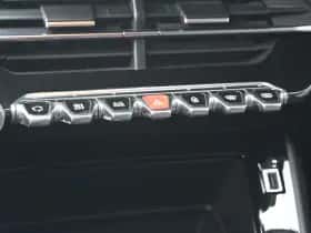 Peugeot 208 (2021) thumbnail 14