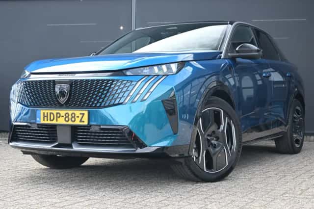 Peugeot e-3008 (2025) thumbnail 1