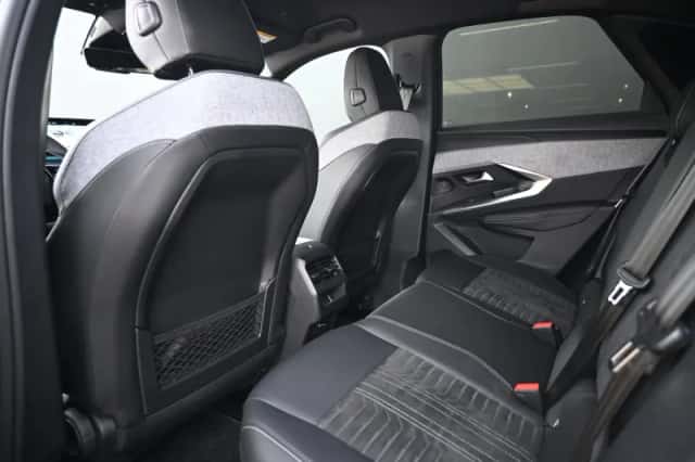 Peugeot e-3008 (2025) thumbnail 11