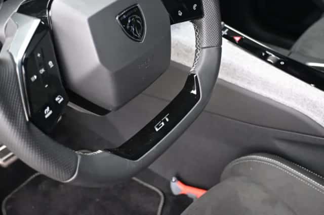 Peugeot e-3008 (2025) thumbnail 13